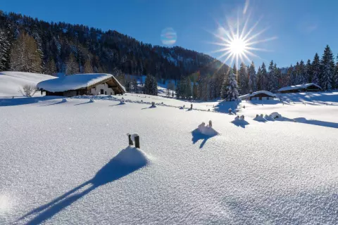 03_chiemsee-bauernhof_winterwandern