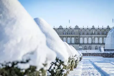 chiemsee_erlebnisbauernhof_schloss_herrenchiemsee_im_winter_c_chiemsee_alpenland_tourismus__thomas_kujat