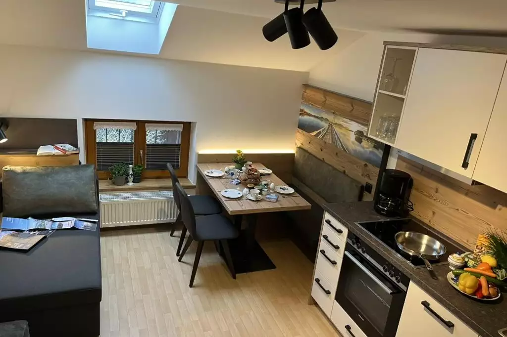 c5088ccb-6165-471b-b61a-efa83fdd034e-1-105-c