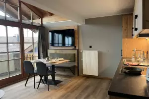 f8e970dd-0bc7-418b-875f-e97773441c12-1-102-o