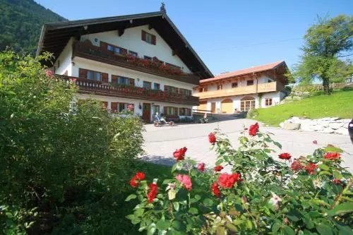 ger00020061075885782-sized-500-0