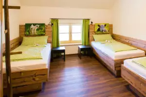 07-kraeutergarten-schlafen-kind