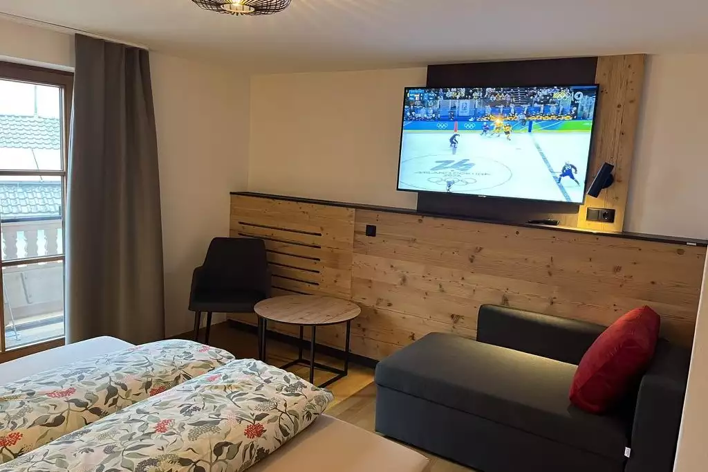 74d1c658-a819-4855-b4cb-d662fa92d987-1-105-c