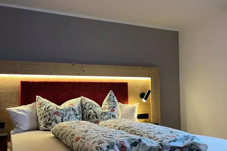 3b522e09-6c14-4a0f-b2af-5616ffc55508-1-105-c