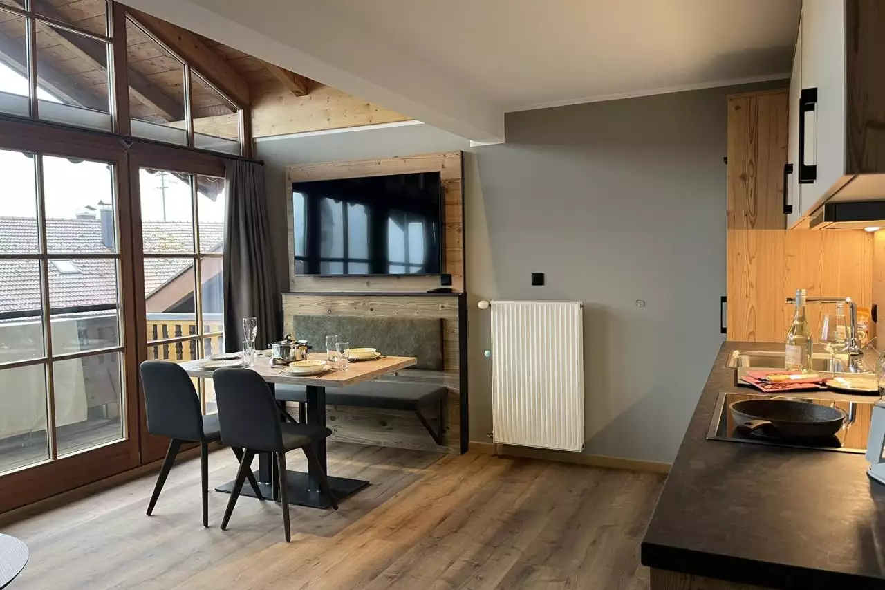 f8e970dd-0bc7-418b-875f-e97773441c12-1-102-o