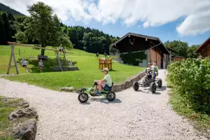 06-schleipfnerhof-schleipfen-1-bernau-am-chiemsee-07-2025-kinder-spielplatz-15
