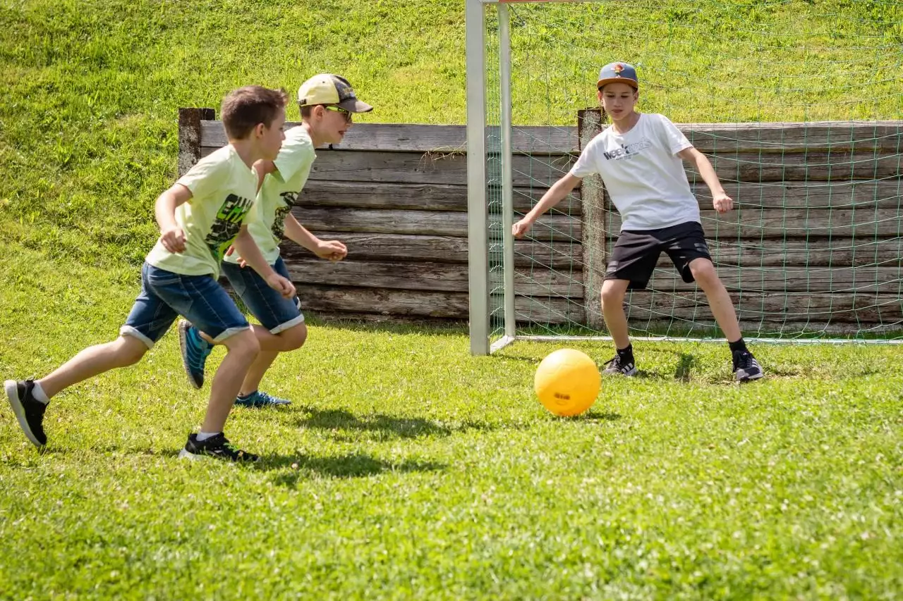 15-schleipfnerhof-schleipfen-1-bernau-am-chiemsee-07-2025-kinder-spielplatz-19