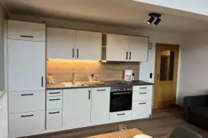 44f8e669-73cc-438b-a059-5db456927e06-1-102-o