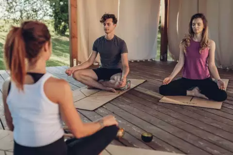 chiemsee_erlebnisbauernhof_hoferlebnisse_am_schmiedhof_yoga